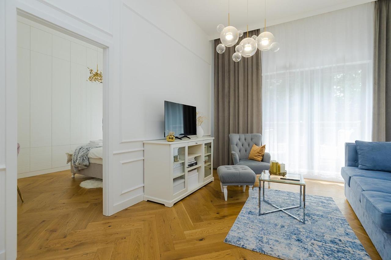 Woronicza Premium- Margo Apart Varsó Kültér fotó